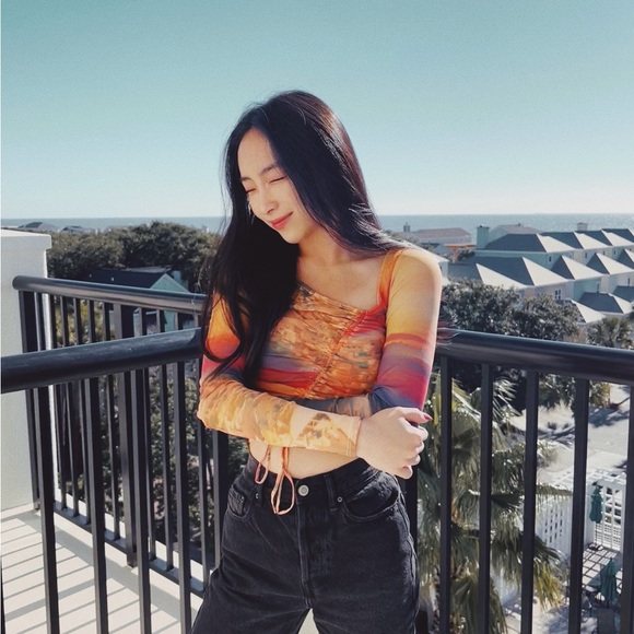 URBAN OUTFITTERS women’s santorini multi crop-top XS - Picture 1 of 3